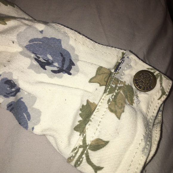 Floral Denim Jacket - Picture 5 of 5